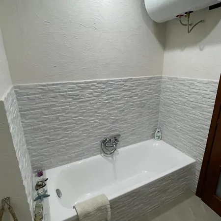 Bay View Apartment *